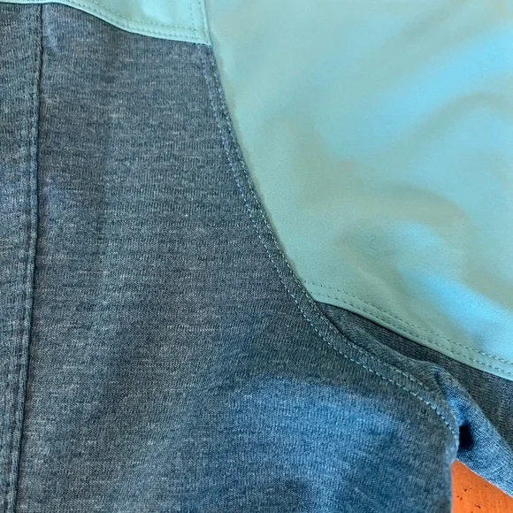 Patagonia Women's Aqua Blue Softshell Ski Jacket - Picture 5 of 6